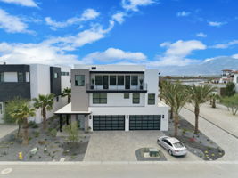 Photo 0