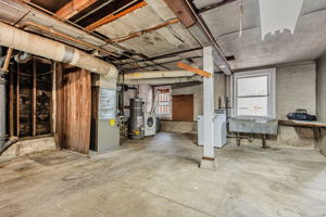 033_612 12th Ave