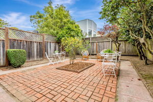 037_612 12th Ave