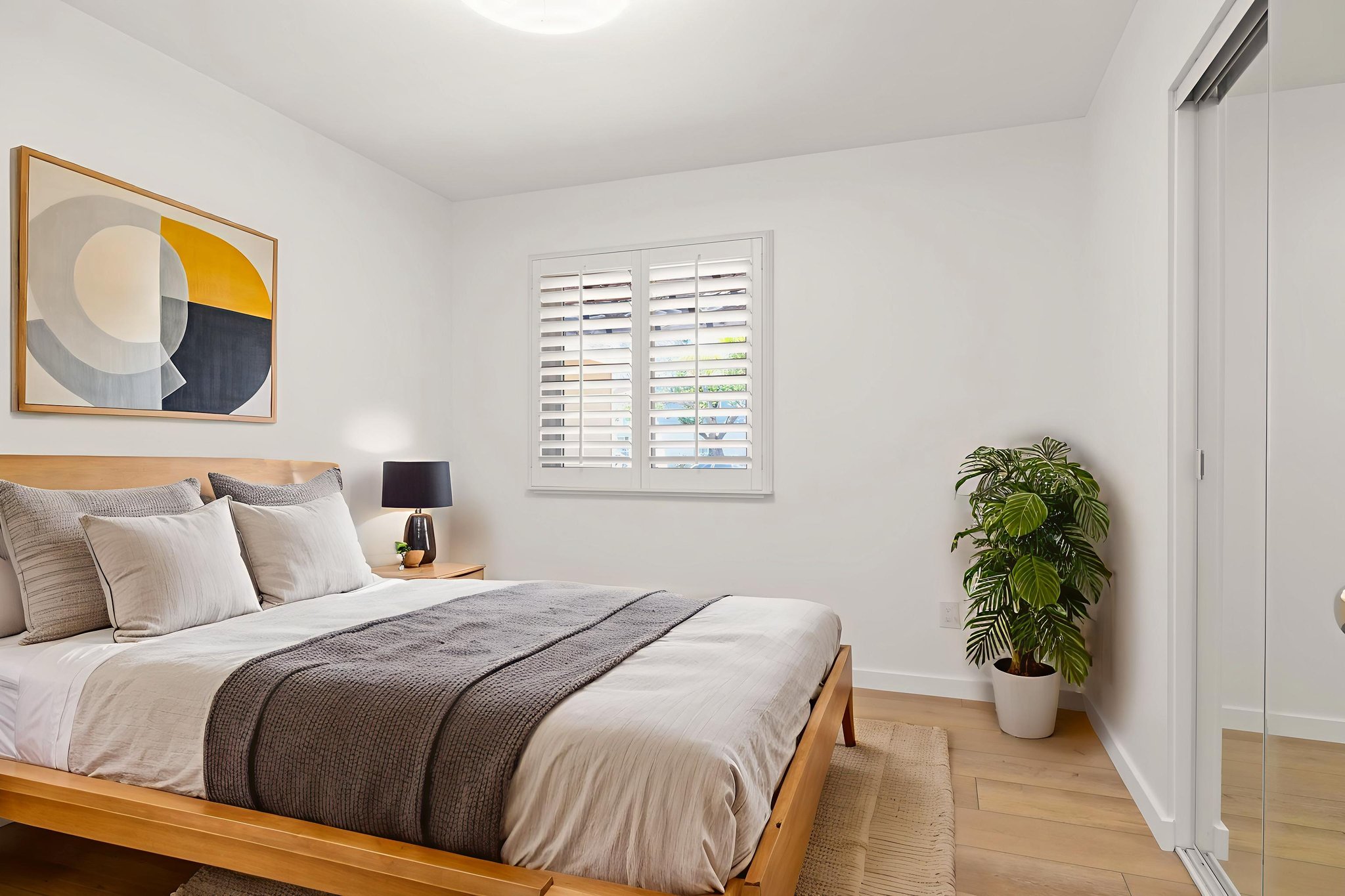 UpmarketMedia-612May-42 virtually staged.jpeg