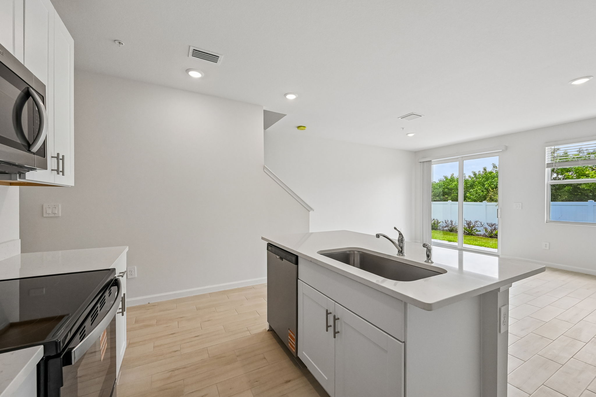 South Florida - Tidewater - 612 Salisbury Cir Fort Pierce FL 34982 - 014