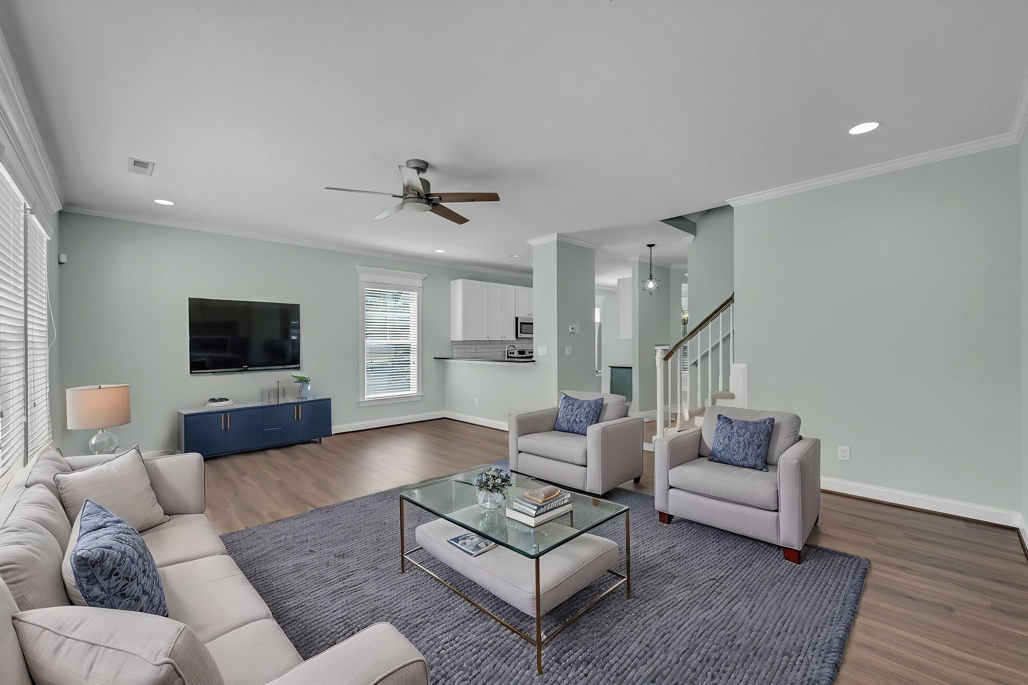 DSC_4677 virtually staged.jpeg