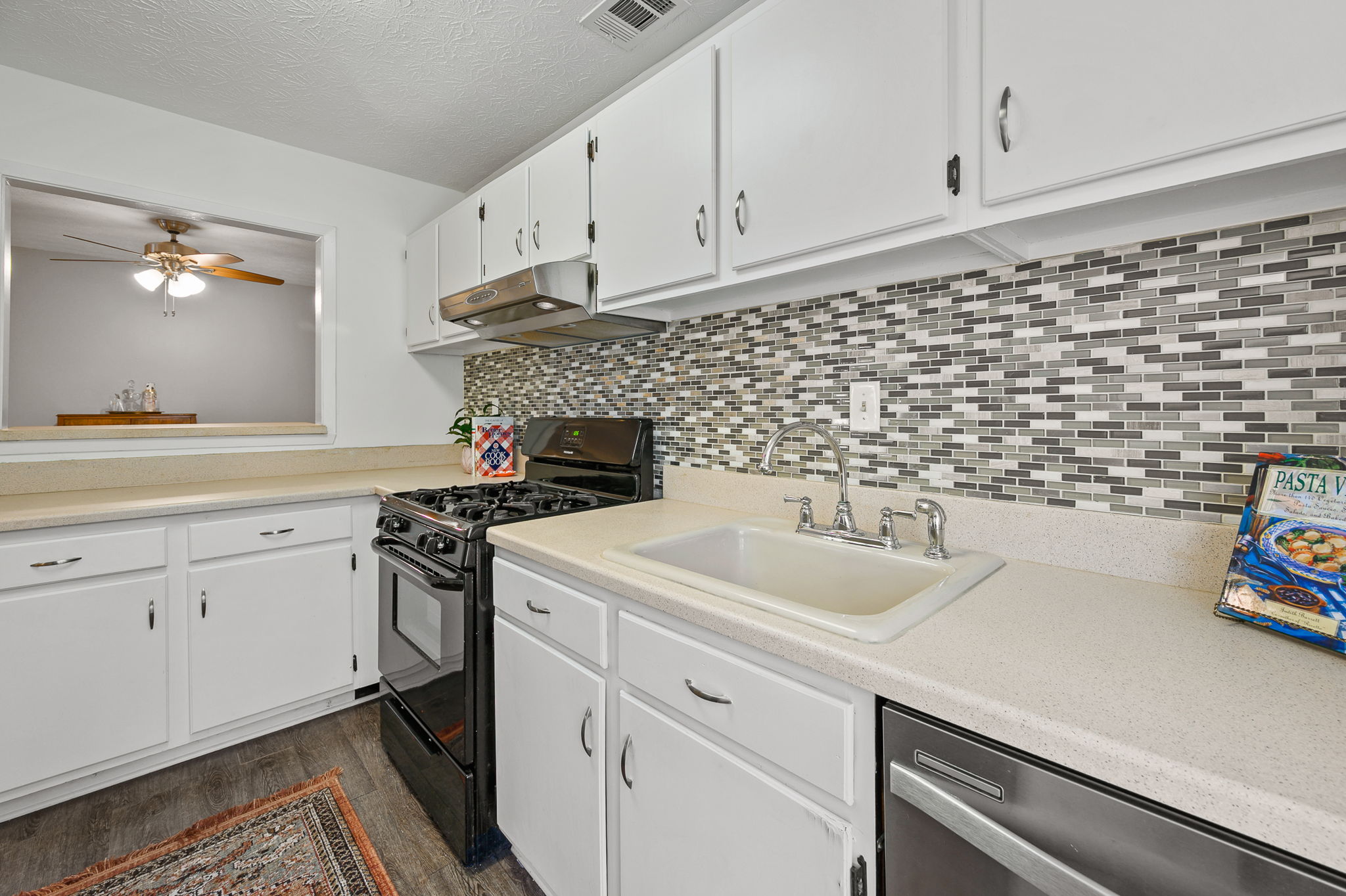 612 Wynnes Ridge Cir, Marietta, GA 30067, USA Photo 11