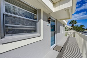 7th Ave W-004