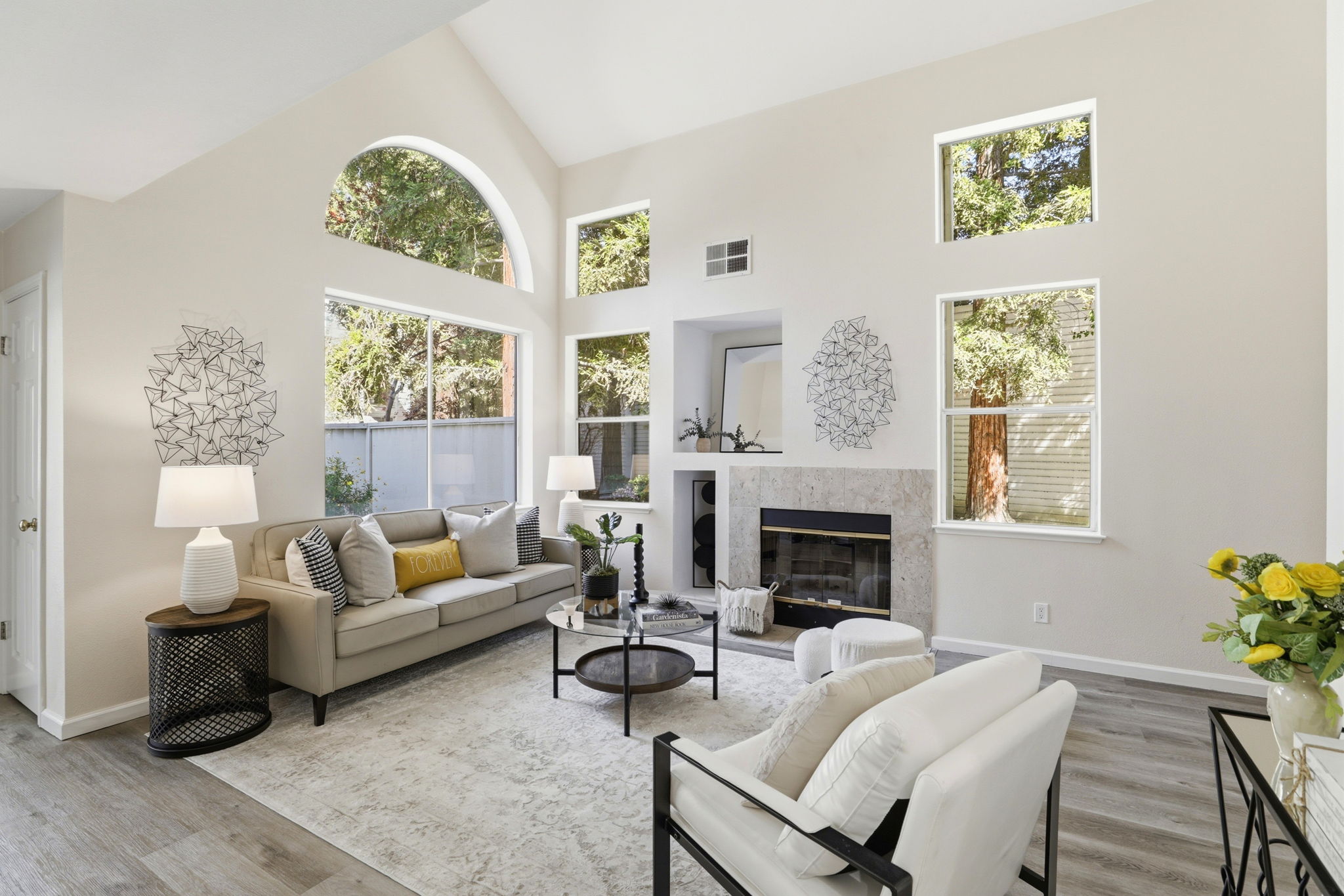Bright and spacious living room