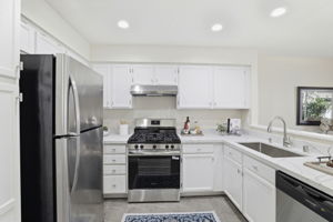 Kitchen with Stainless Steel App