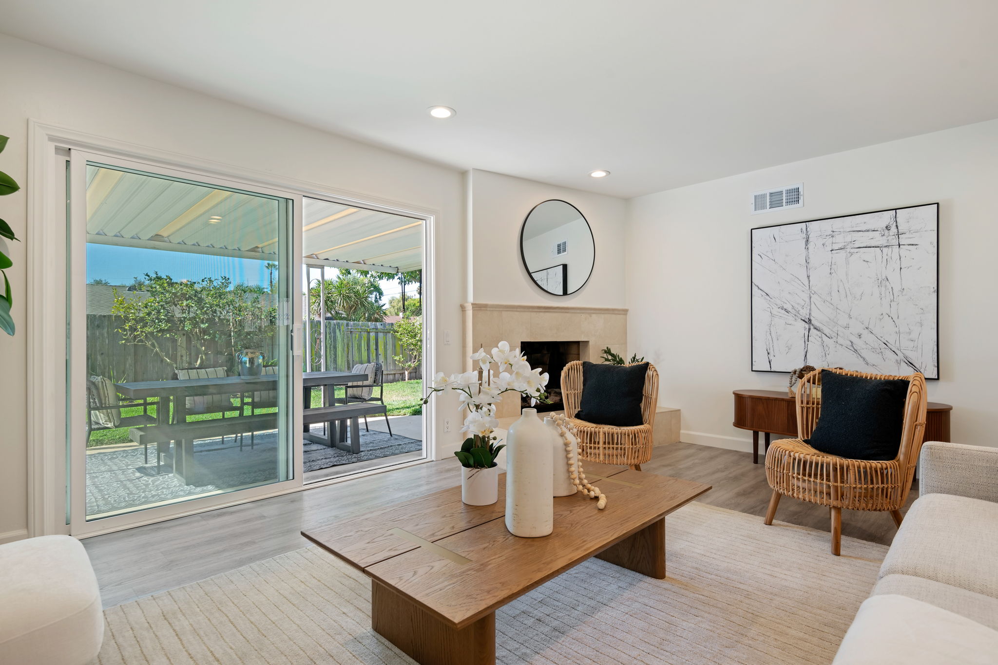 07-Living Room