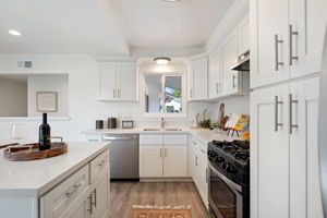 12-Kitchen