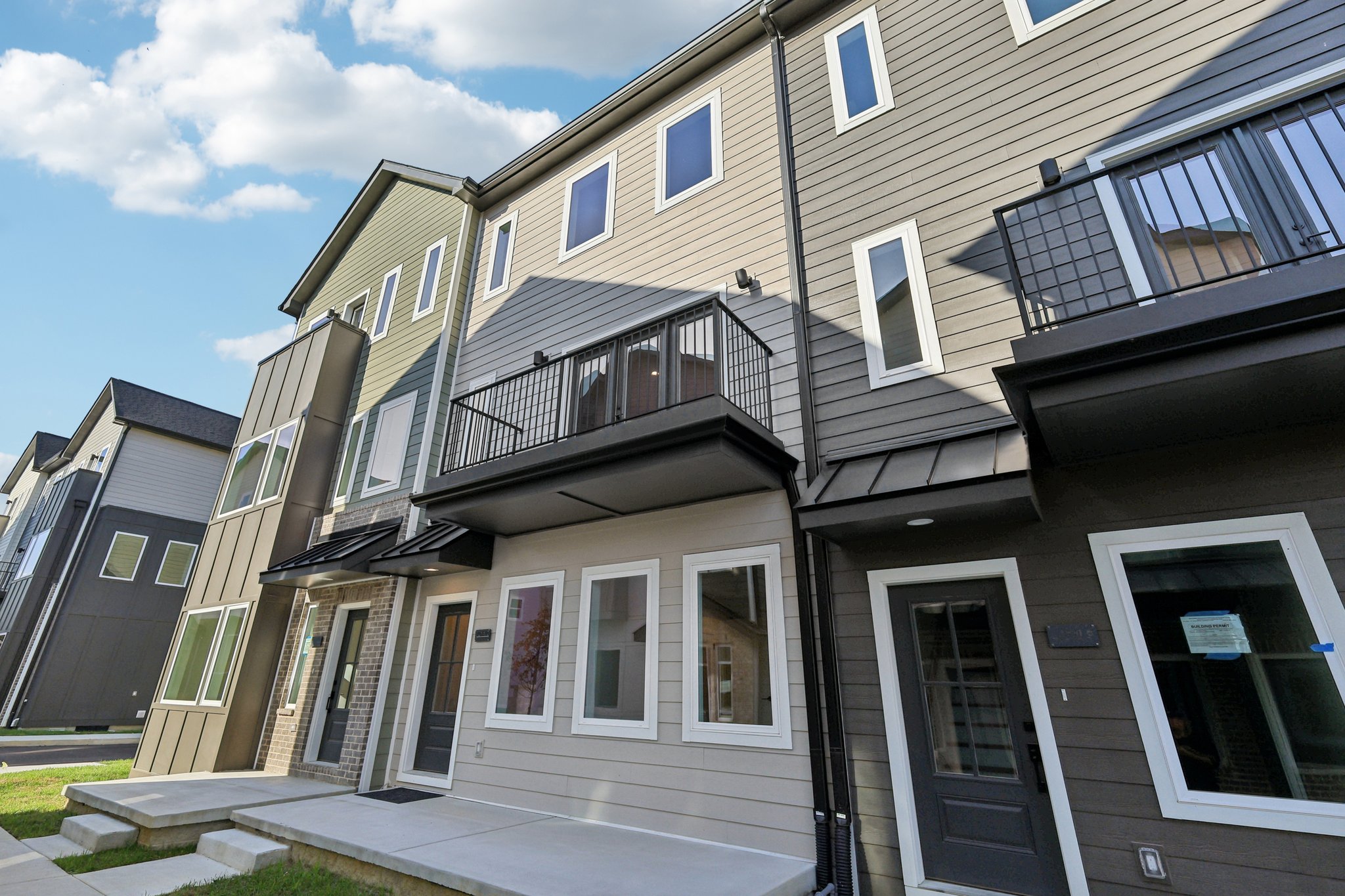 6124 Robertson Ave-S1511-005.jpg