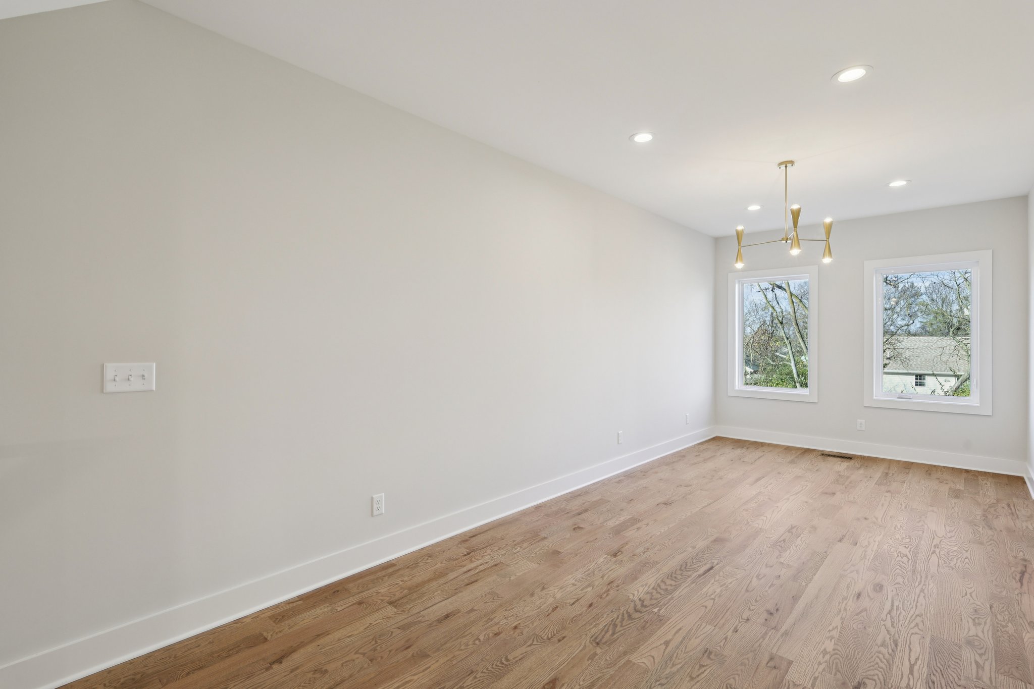 6124 Robertson Ave-S1511-017.jpg