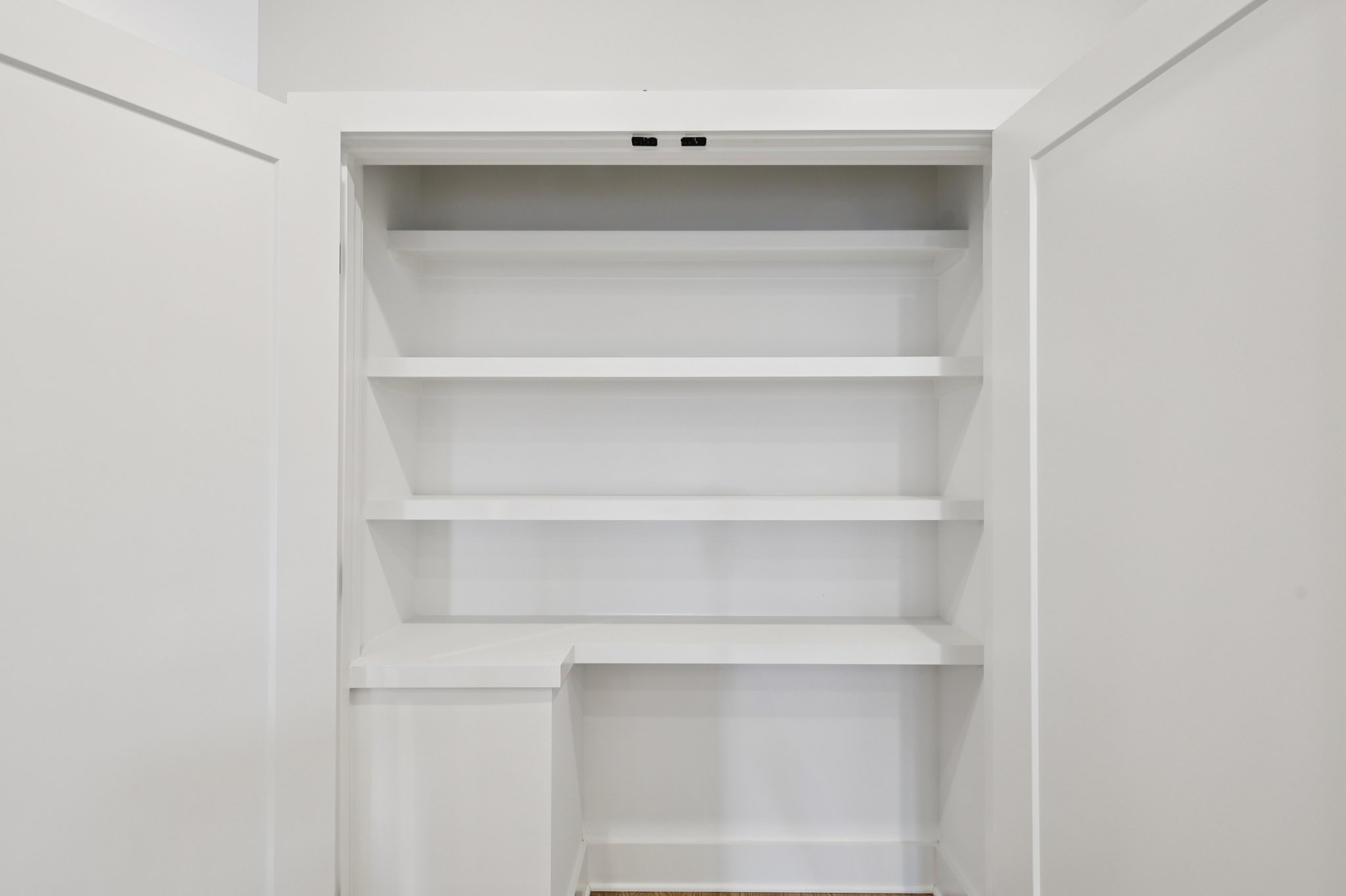 6124 Robertson Ave-S1511-036.jpg