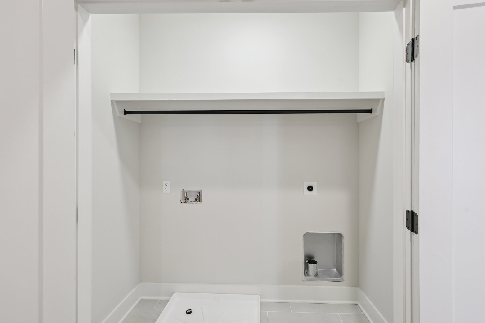 6124 Robertson Ave-S1511-039.jpg