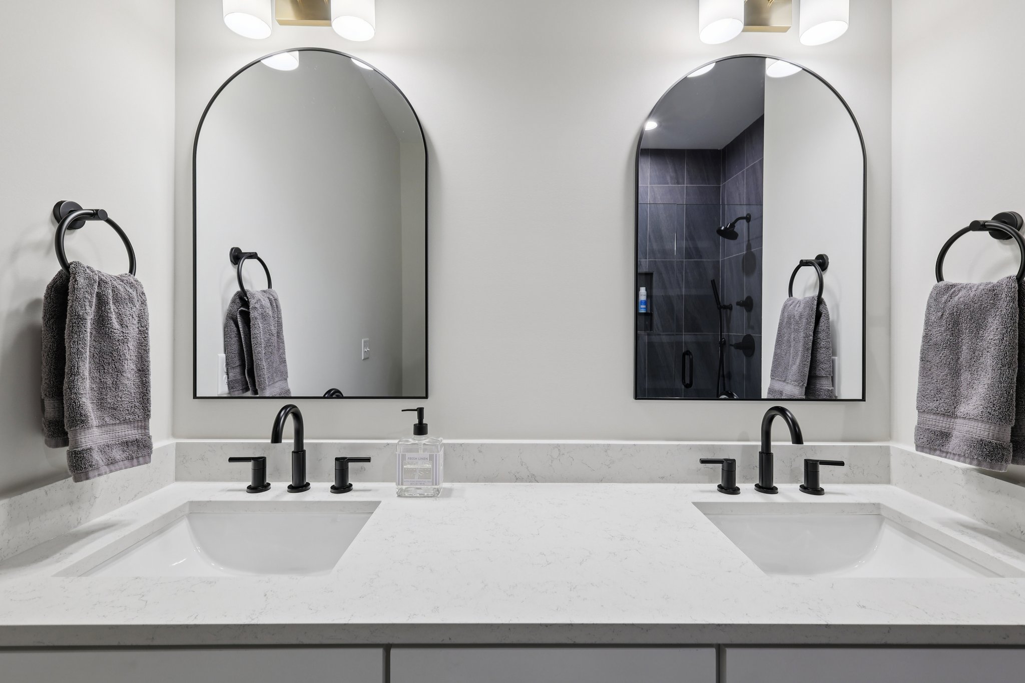 6124 Robertson Ave-S1511-046.jpg