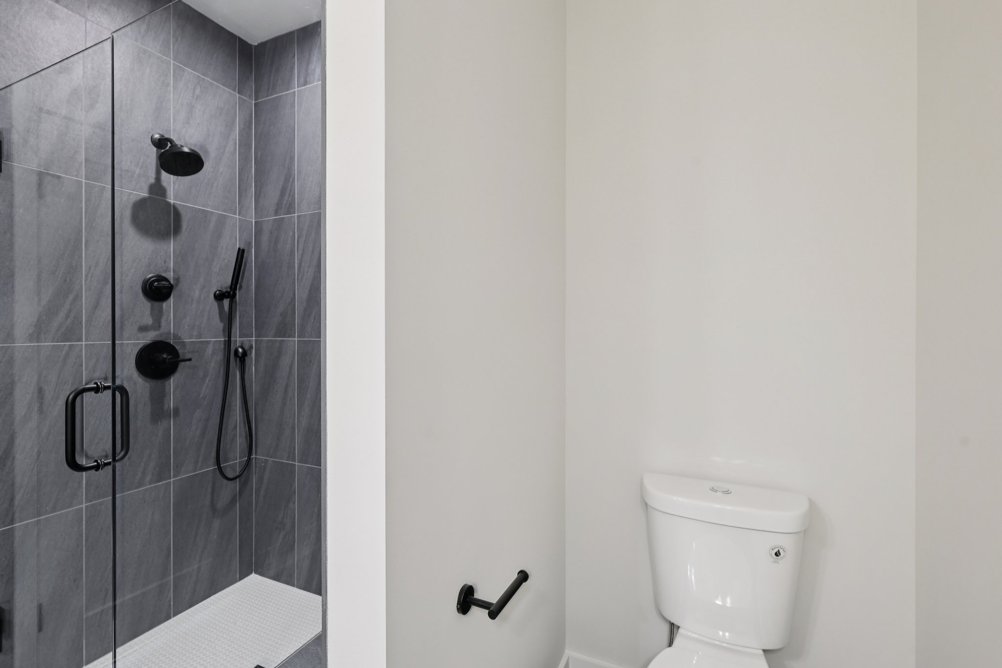 6124 Robertson Ave-S1511-047.jpg