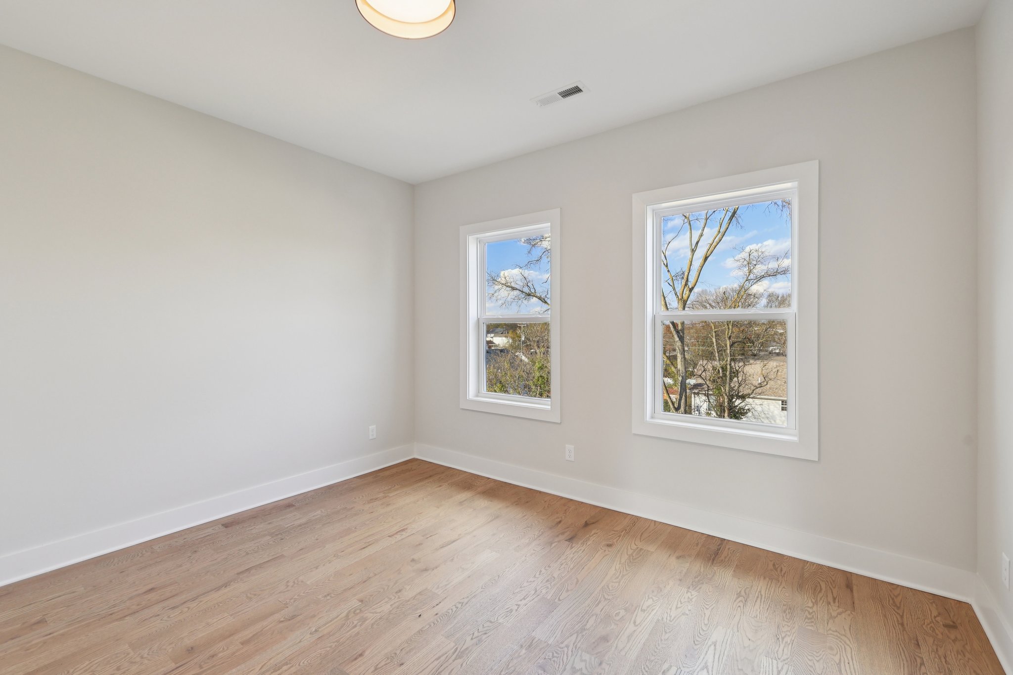 6124 Robertson Ave-S1511-048.jpg