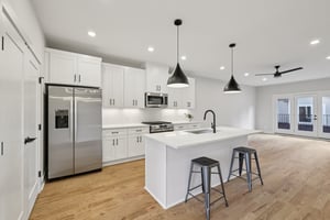 6124 Robertson Ave-S1511-020.jpg