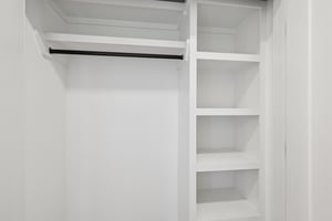 6124 Robertson Ave-S1511-034.jpg