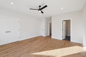 6124 Robertson Ave-S1511-042.jpg