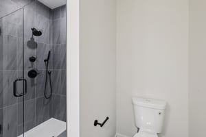 6124 Robertson Ave-S1511-047.jpg