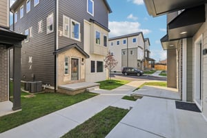 6124 Robertson Ave-S1511-057.jpg