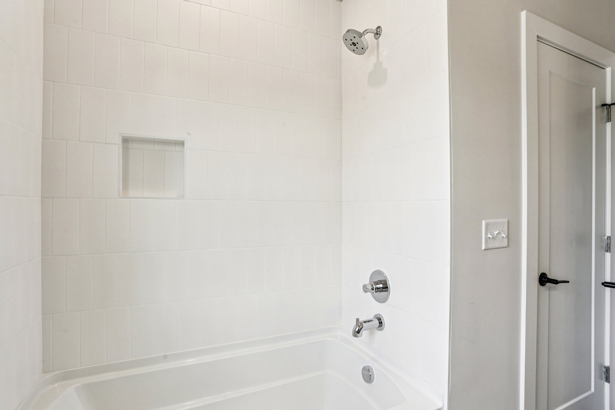 Robertson Ave-S2011-032.jpg