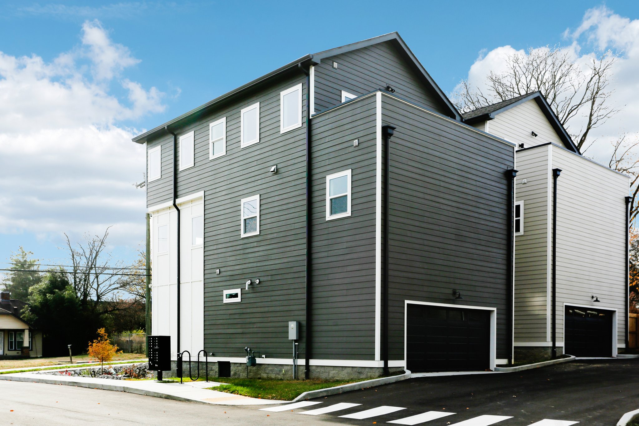 Robertson Ave-S2011-039.jpg