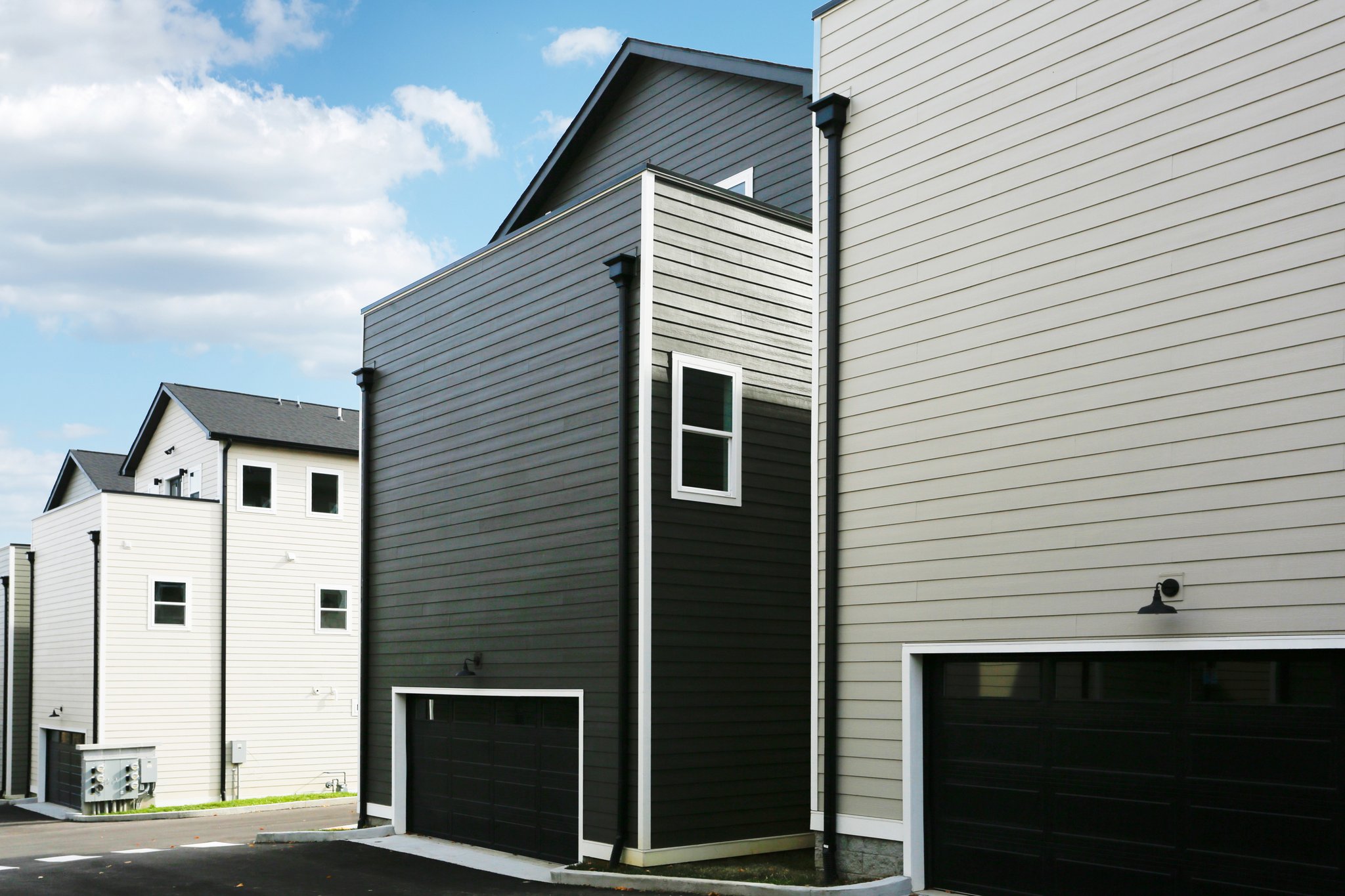 Robertson Ave-S2011-040.jpg