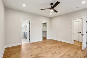 Robertson Ave-S2011-022.jpg