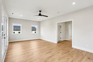 Robertson Ave-S2011-029.jpg