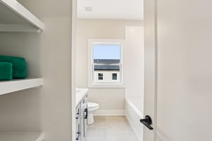 Robertson Ave-S2011-030.jpg