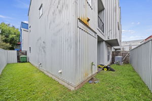  Photo 36