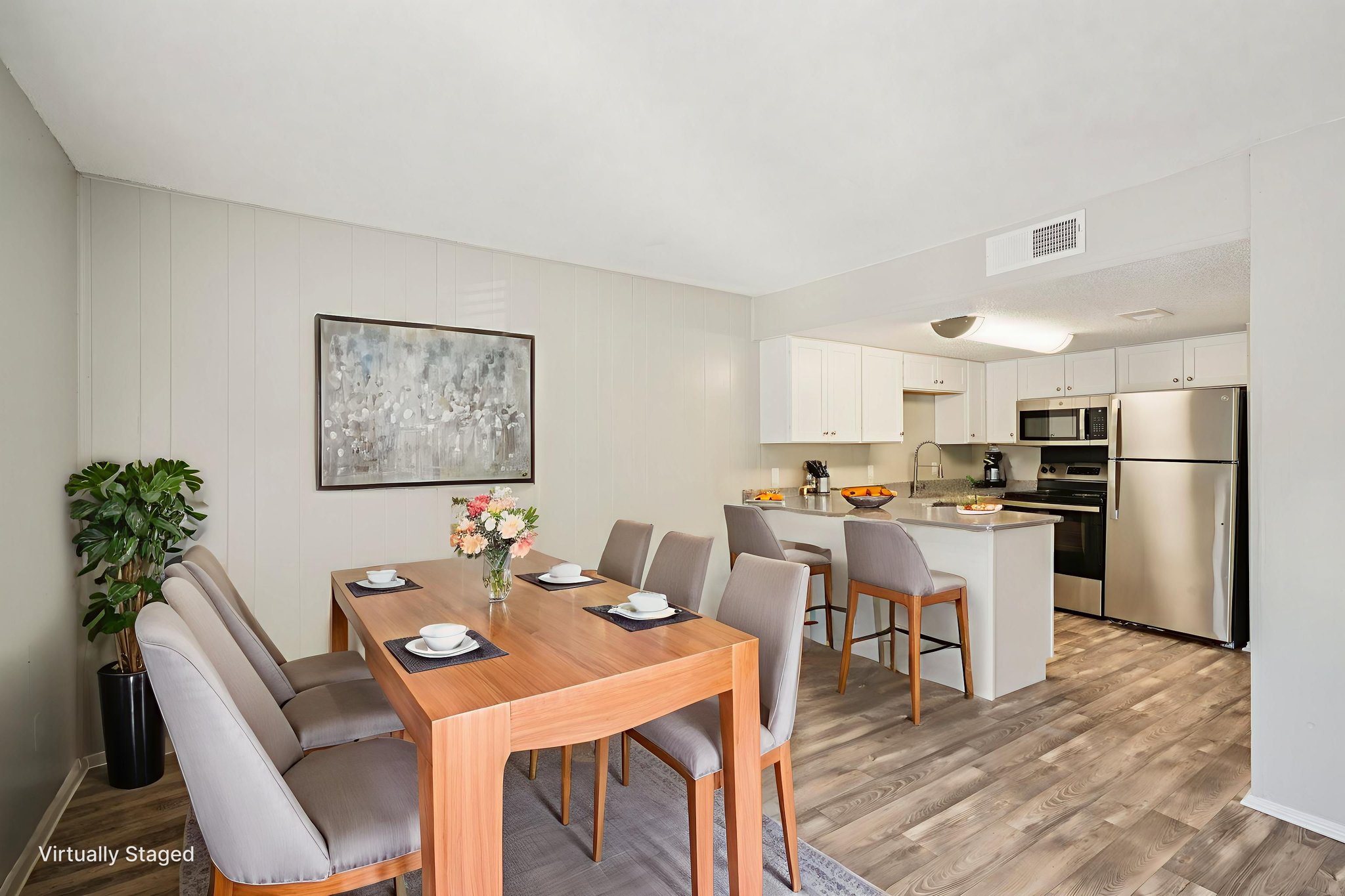 613 Clearwood Dr. Unit 517-S0611-001 virtually staged.jpeg