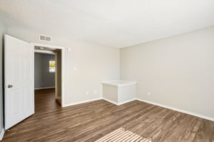 613 Clearwood Dr. Unit 614-S0611-018.jpg