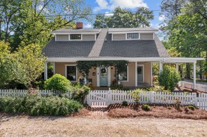 613 S Fuquay Ave, Fuquay-Varina, NC 27526, USA Photo 1