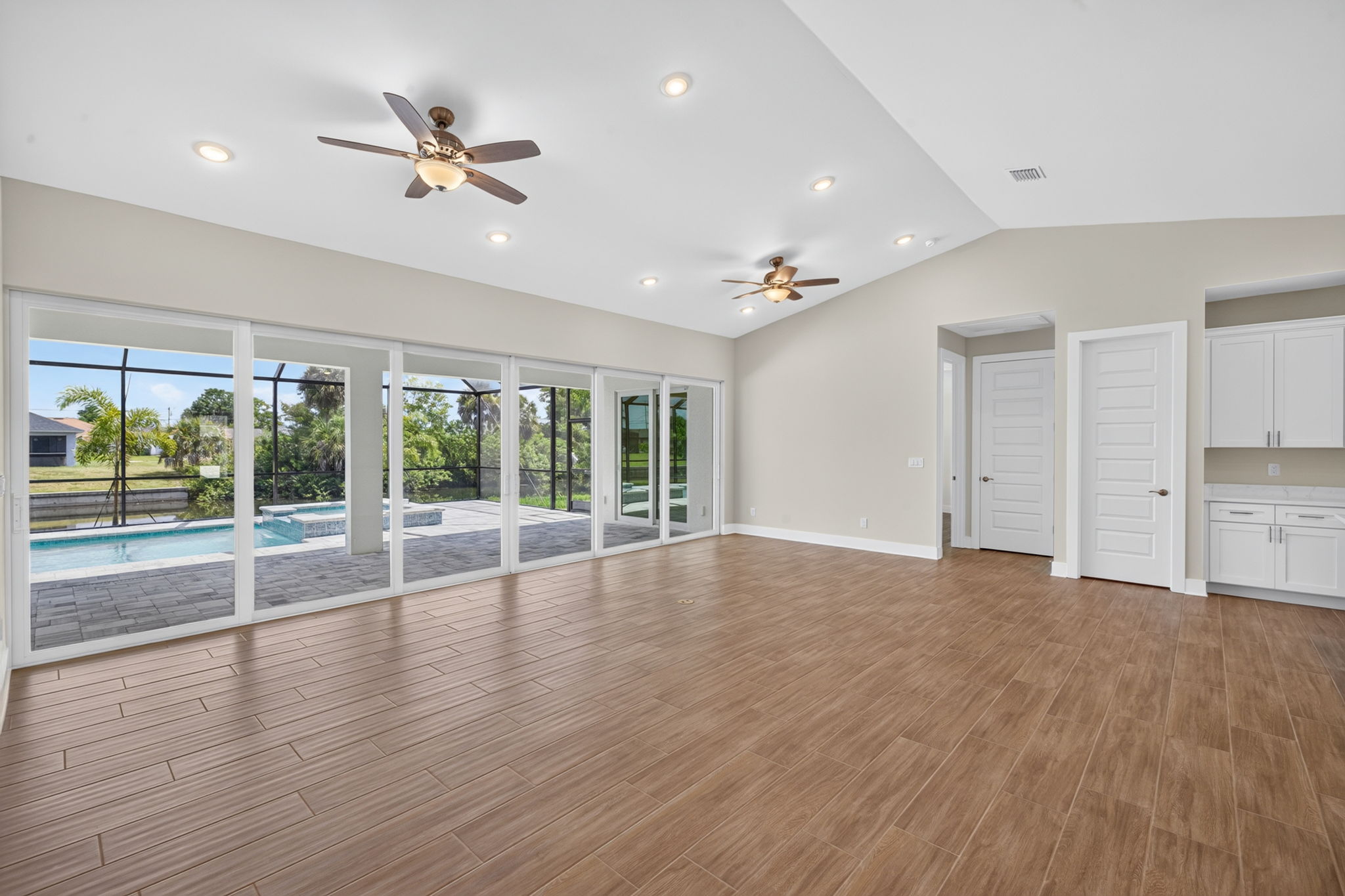 Living Room 4 of 6