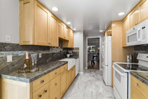 013_F8_6131 Montgomery Ct