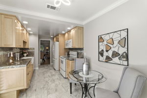 017_F8_6131 Montgomery Ct