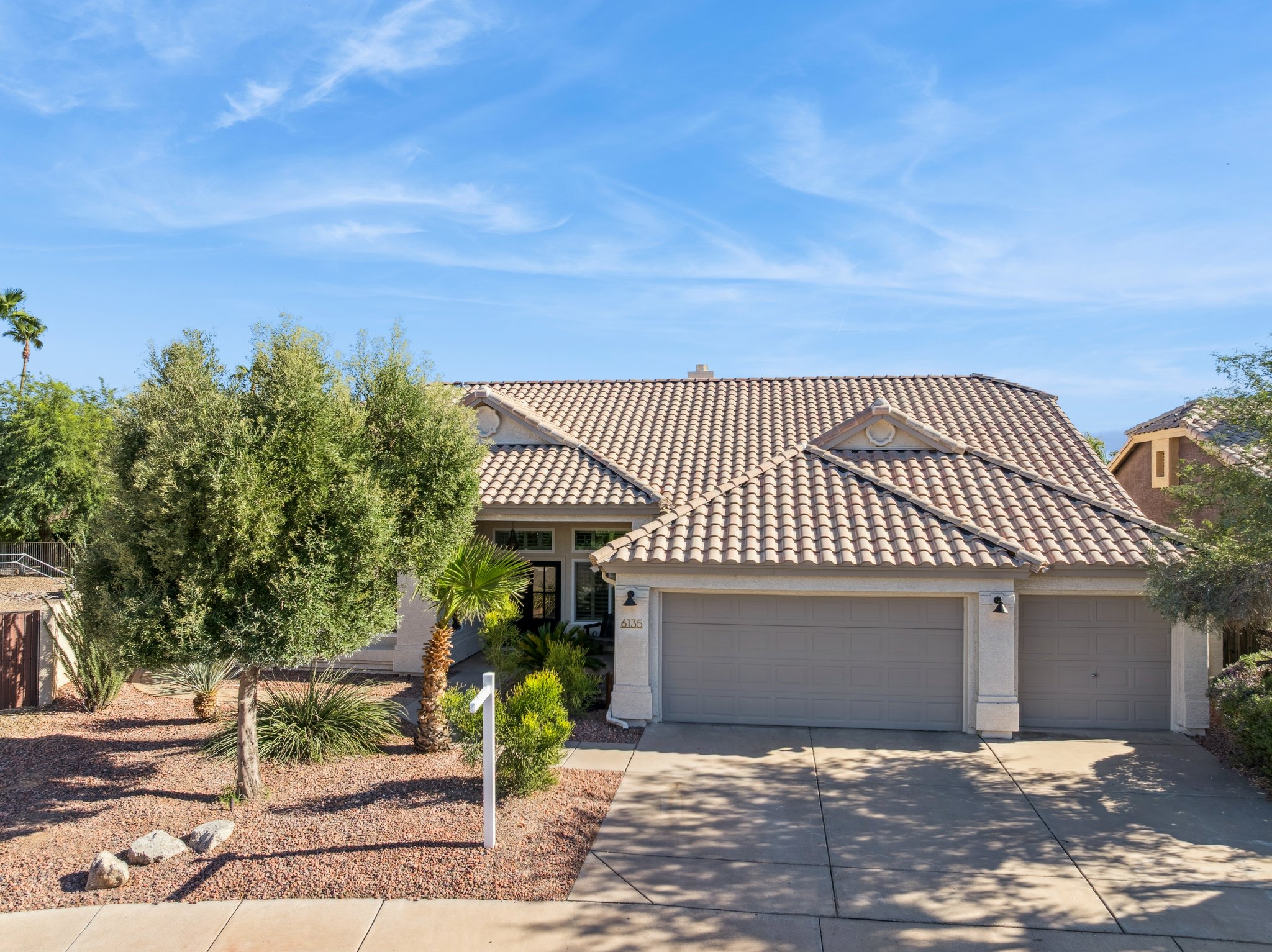 6135 E Aire Libre Ln - 011 (2).jpg