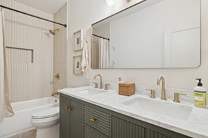 6135 E Aire Libre Ln - 024.jpg