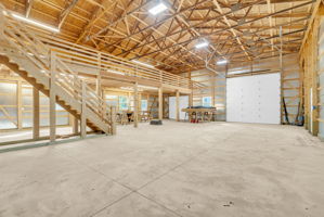  Photo 33