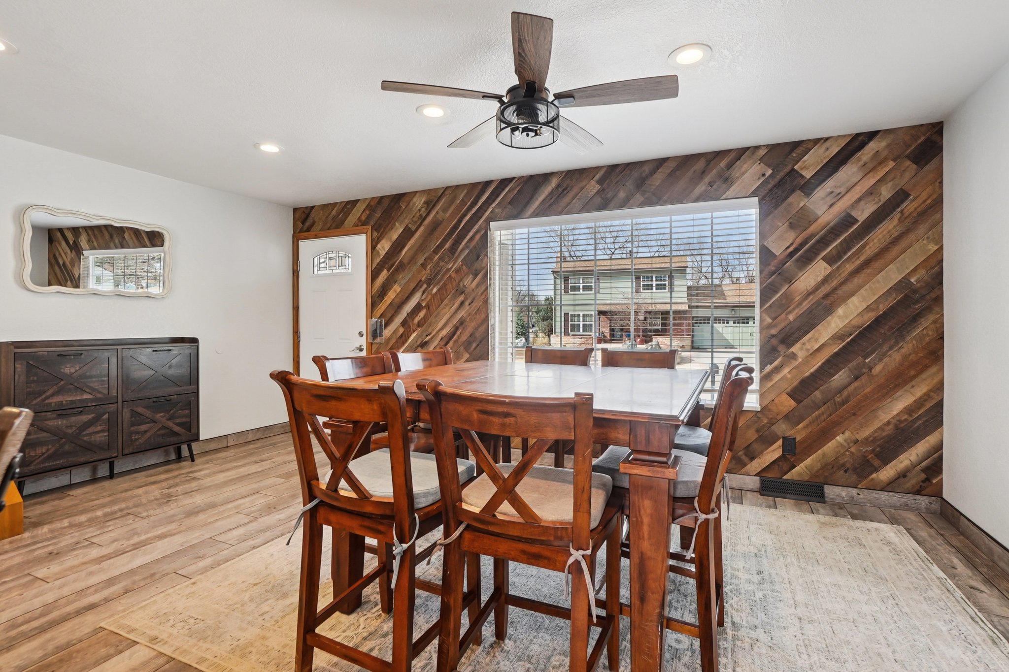 W 85th Pl-S0103-012.jpg