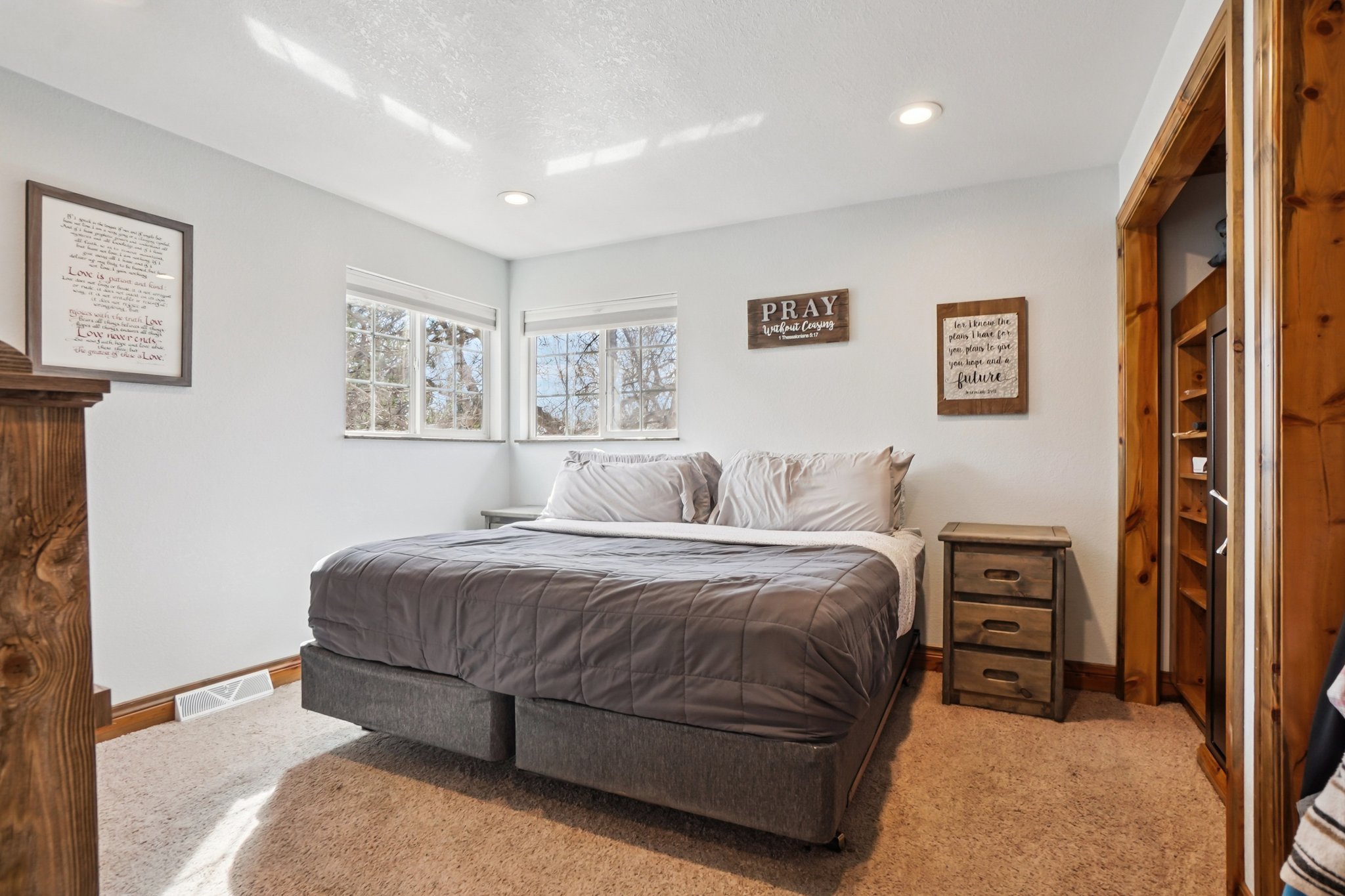 W 85th Pl-S0103-022.jpg