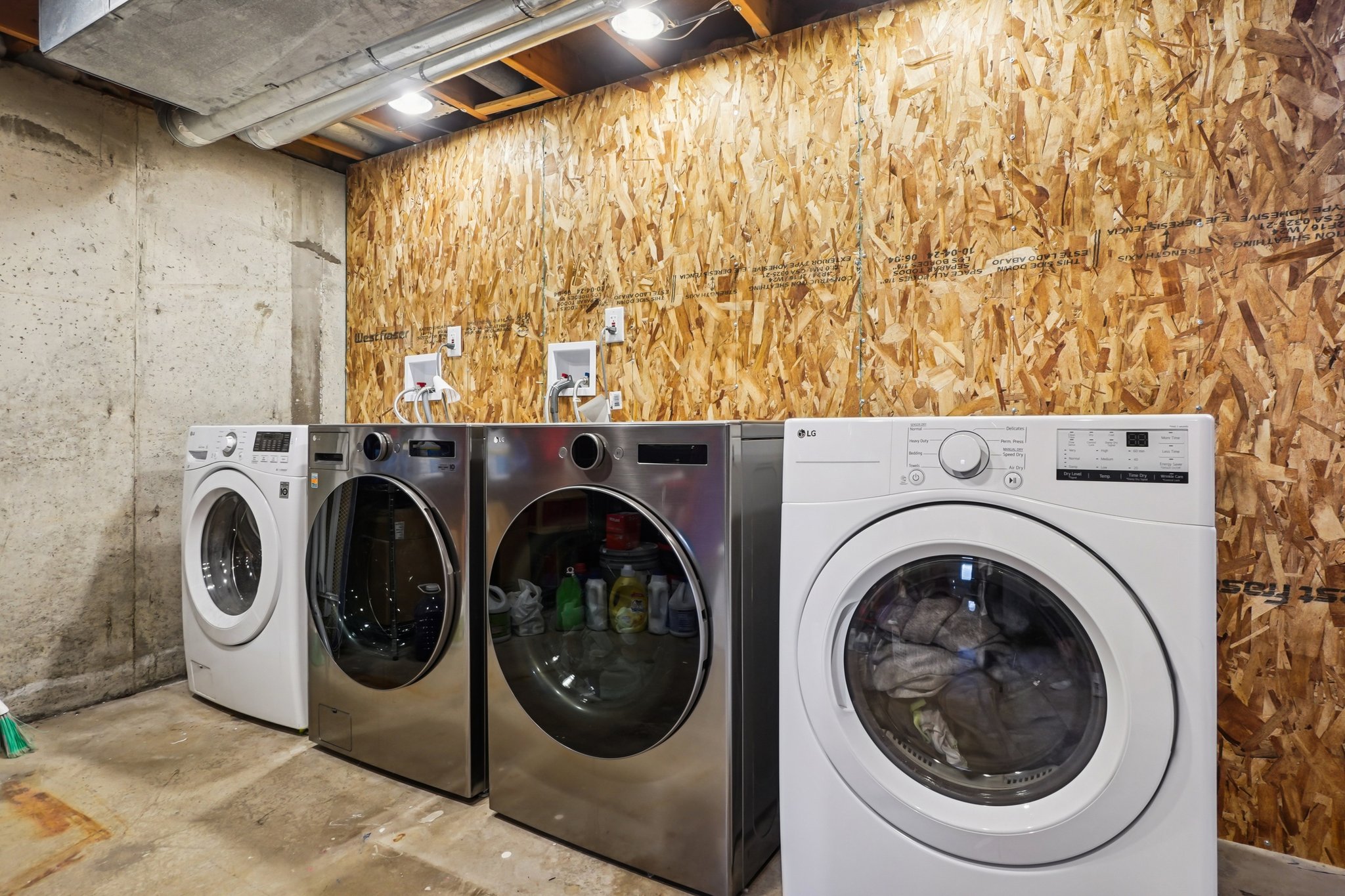 W 85th Pl-S0103-032.jpg