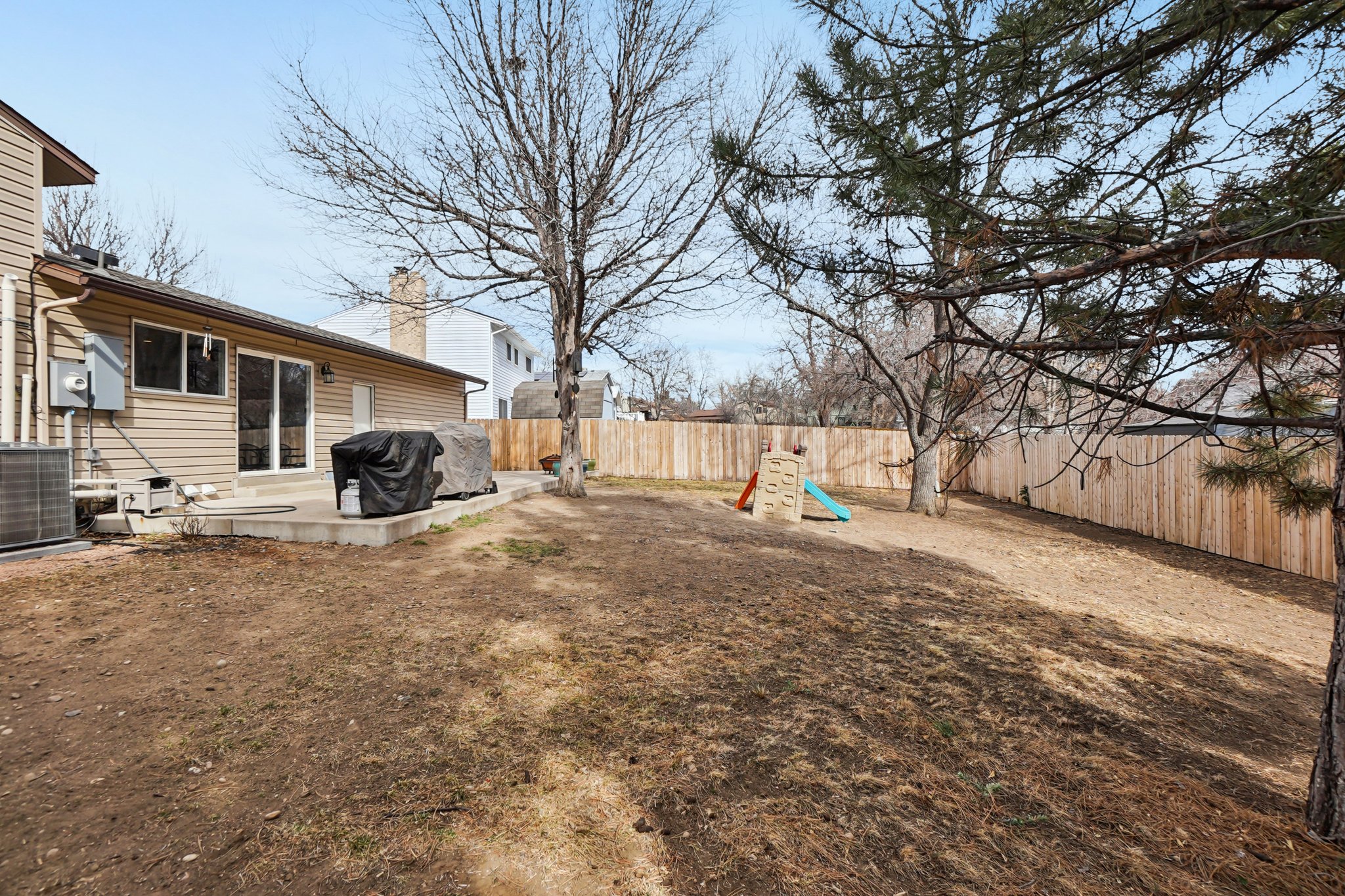 W 85th Pl-S0103-036.jpg