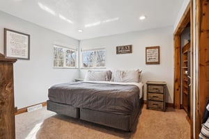 W 85th Pl-S0103-022.jpg