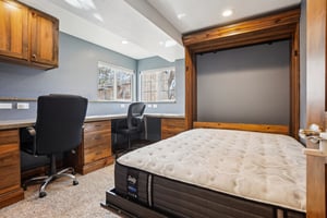 W 85th Pl-S0103-028.jpg