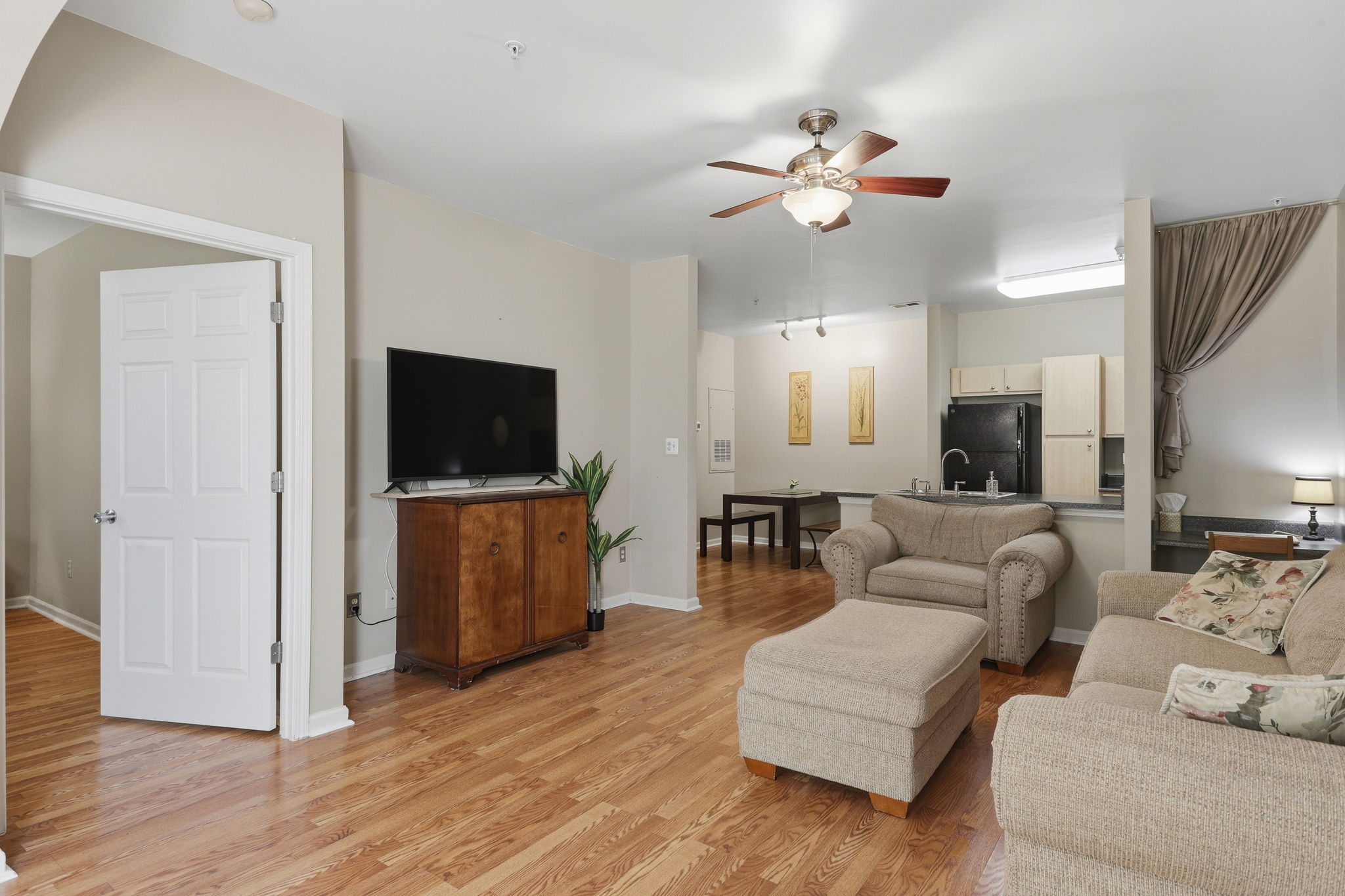 07-Living Room