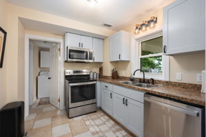 614-Croatan-Ave-Kitchen