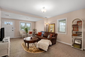 614-Croatan-Ave-Living