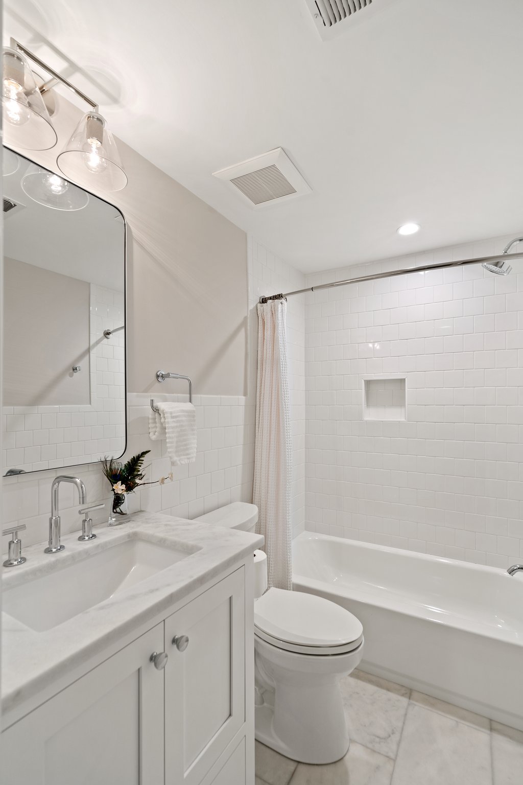614 E St NE, Washington, DC 20002, USA Photo 46